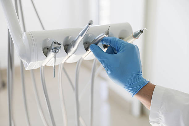 Professional Dental Crowns And Bridges technician working in Oaklawn-Sunview, KS